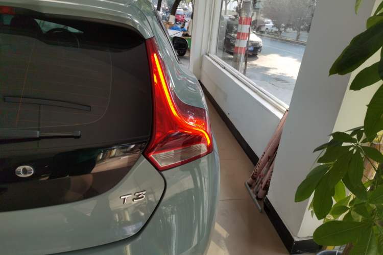 Used Volvo V40 2017 T3 Zhiyi Edition

