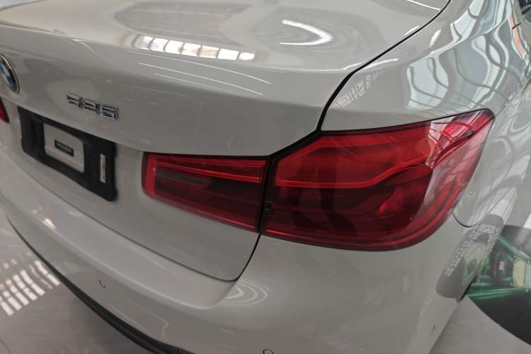 Used BMW 5 Series 2019 525Li M Sport Package