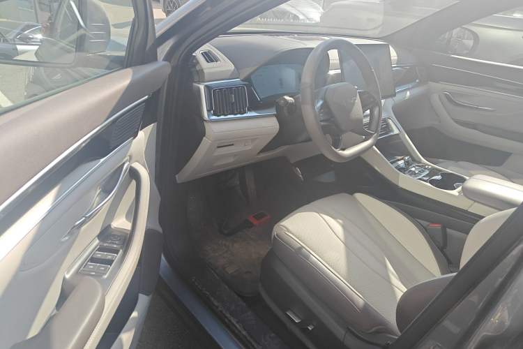 Used BYD Song PLUS New Energy 2025 DM-i 112KM Prestige Model
