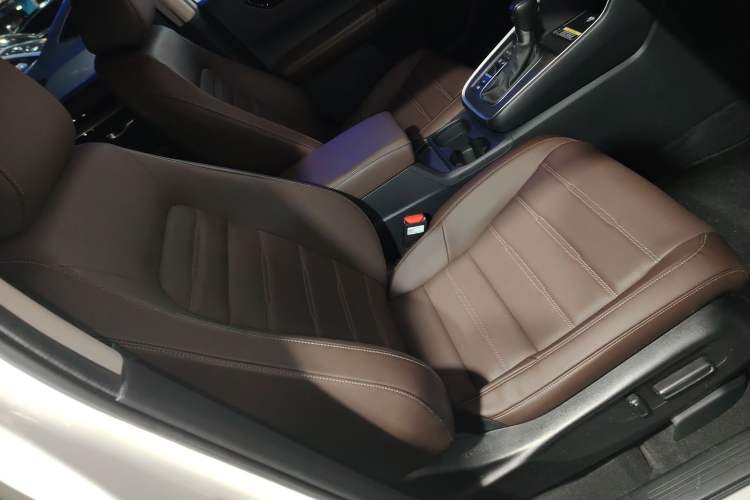 Used Honda CR-V 2023 240TURBO Two-Wheel Drive Deluxe Edition 7 Seats
