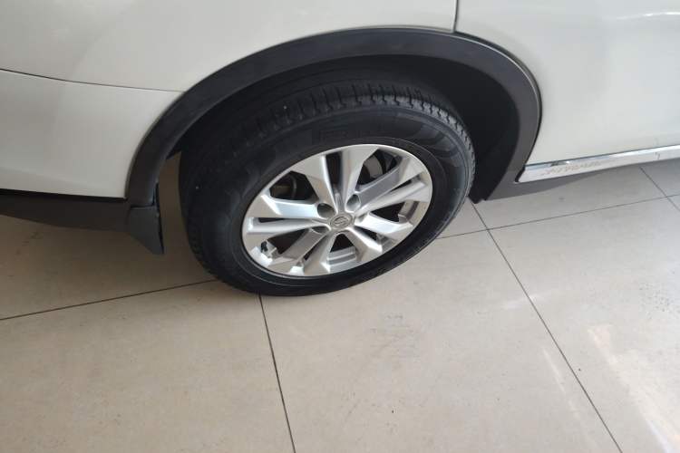 Used Nissan X-Trail 2015 2.0L CVT Comfort MAX Edition 2WD
