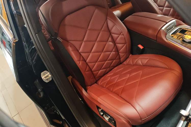 Used BMW X5 2023 xDrive 40Li M Sport Package
