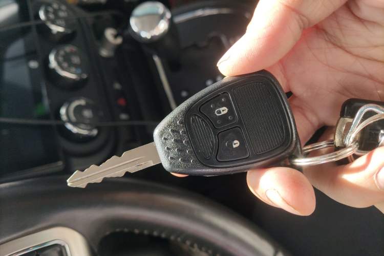 Used  Patriot 2015 2.4L Sport Edition
