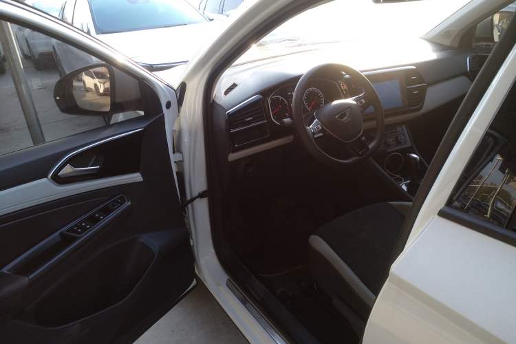 Used Jetta VS5 2023 280TSI Automatic Trend Edition
