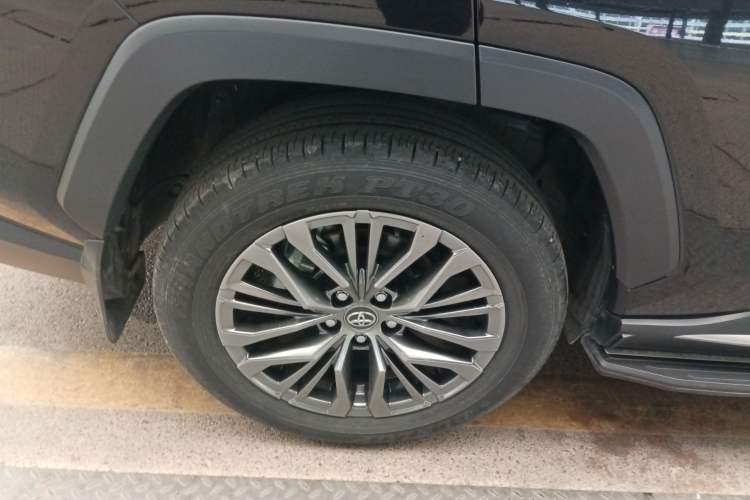 Used Toyota Wildlander 2023 2.0L CVT Two-Wheel Drive Luxury PLUS Edition
