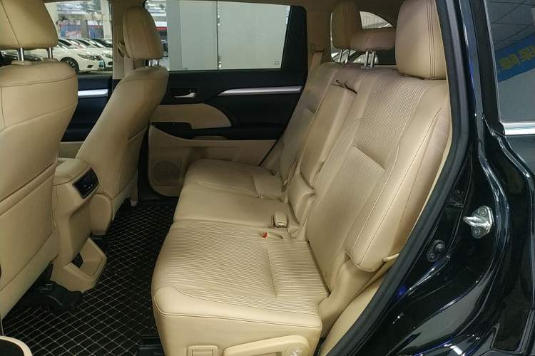 Used Toyota Highlander 2018 2.0T Four-Wheel Drive Elite Edition 7 Seats China VI Standard
