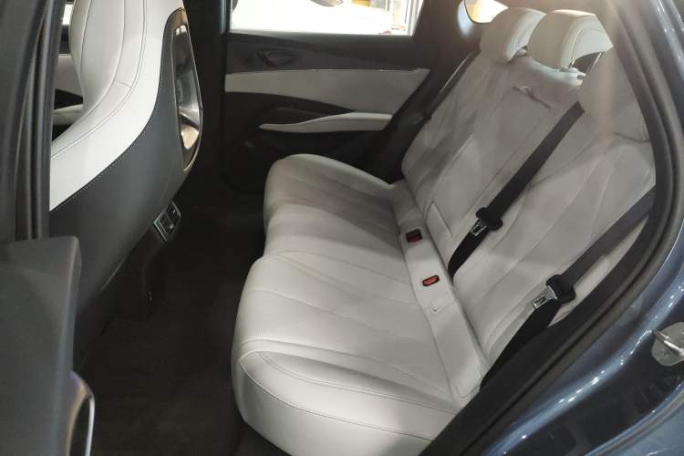 Used BYD Seal 06 New Energy 2024 DM-i 120KM Luxury Model
