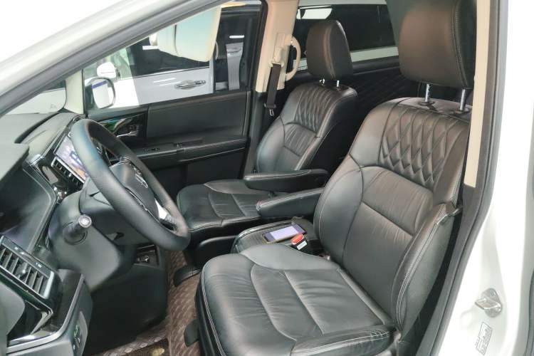 Used Honda Elysion 2019 2.0L Hybrid Luxury Edition
