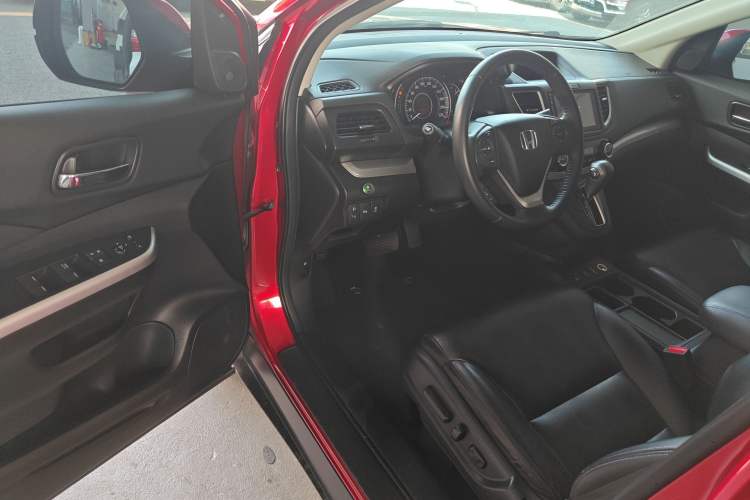 Used Honda CR-V 2015 2.4L two-wheel drive luxury version
