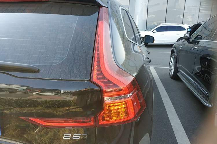 Used Volvo XC60 2025 B5 Four-Wheel Drive Smart & Advanced Luxury Edition
