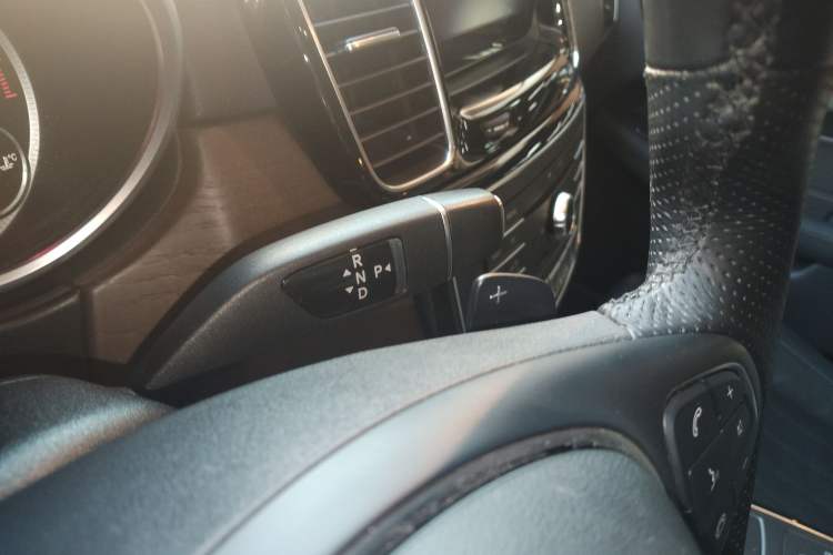 Used Mercedes-Benz GLE 2016 GLE 320 4MATIC Luxury Model