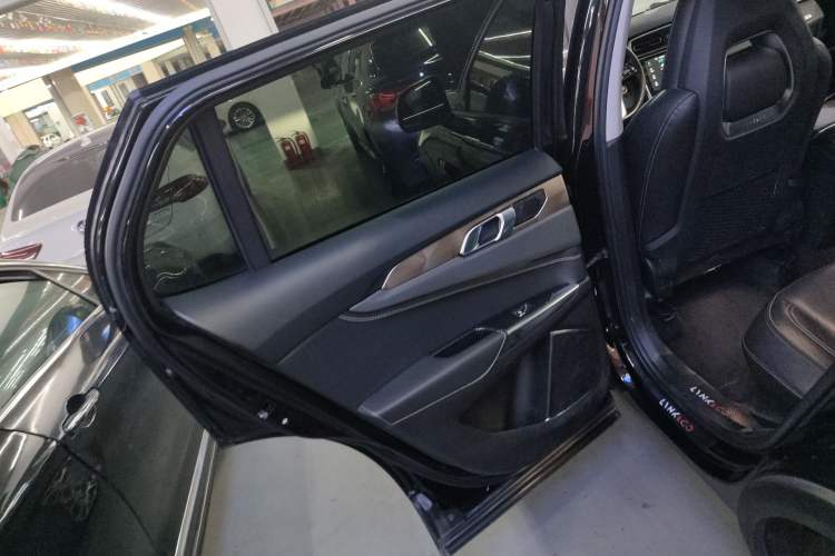 Used Lynk & Co 01 2017 2.0T Two-Wheel Drive Pro Edition
