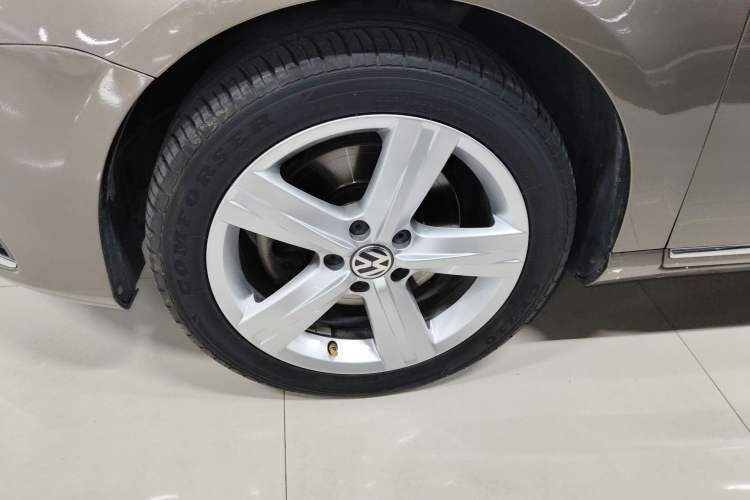 Used Volkswagen Magotan 2016 1.8TSI Luxury Comfort Model
