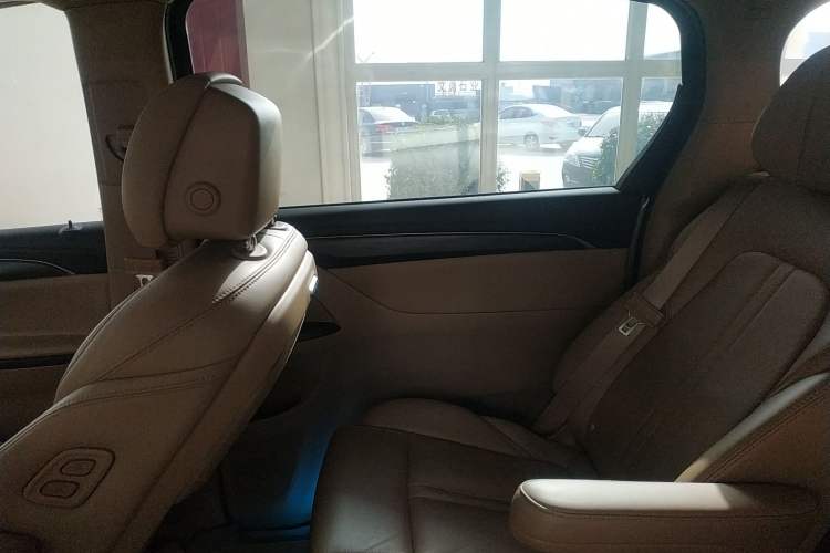 Used Buick GL8 2021 ES Land Cruiser 653T Luxury Edition
