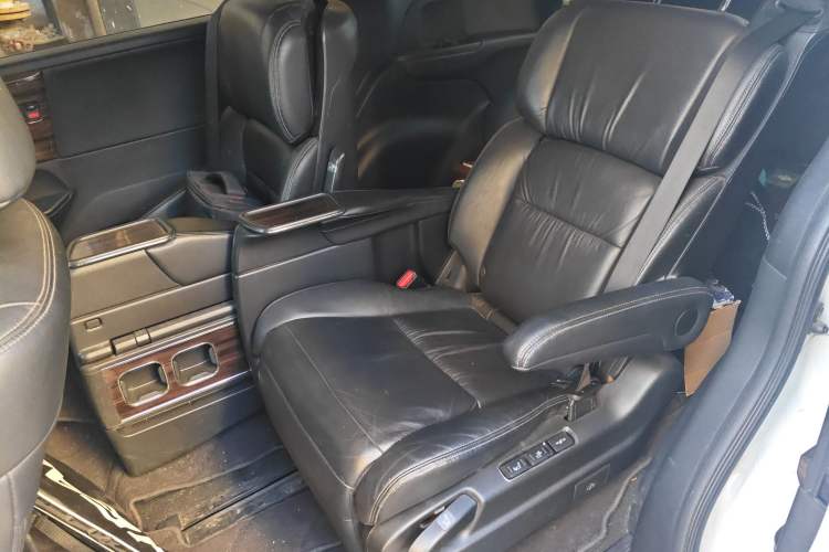 Used Honda Elysion 2016 2.4L Luxury Edition
