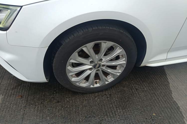 Used Audi A4L 2019 40 TFSI Ambition China VI