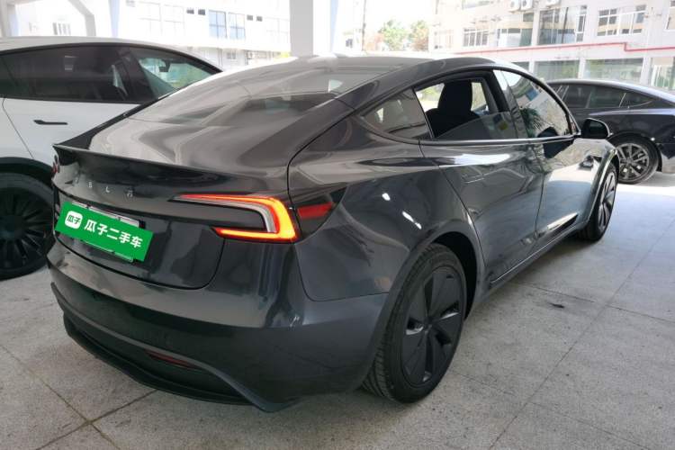 Used Tesla Model 3 2025 Rear-Wheel-Drive Version
