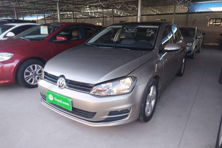 Used Volkswagen Golf 2015 1.2TSI Automatic Comfort Model
