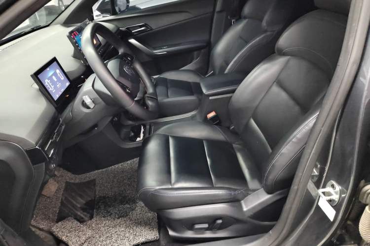 Used MG 4 EV 2023 415 km Range Sea-Faring Champion Edition
