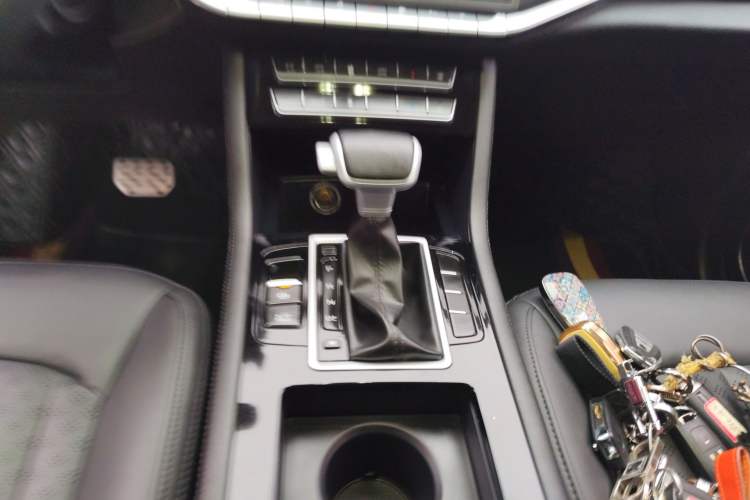 Used Sinotruk VGV U70 2021 1.5T Automatic Youyue Edition 7-Seater
