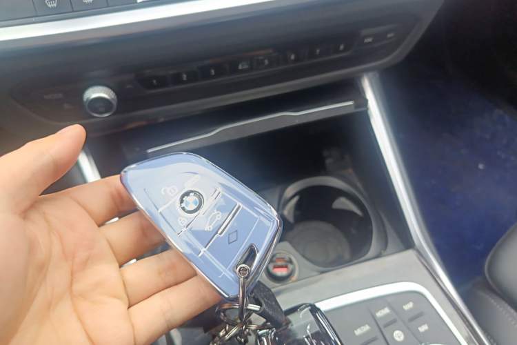 TDK.VehicleDetails.img