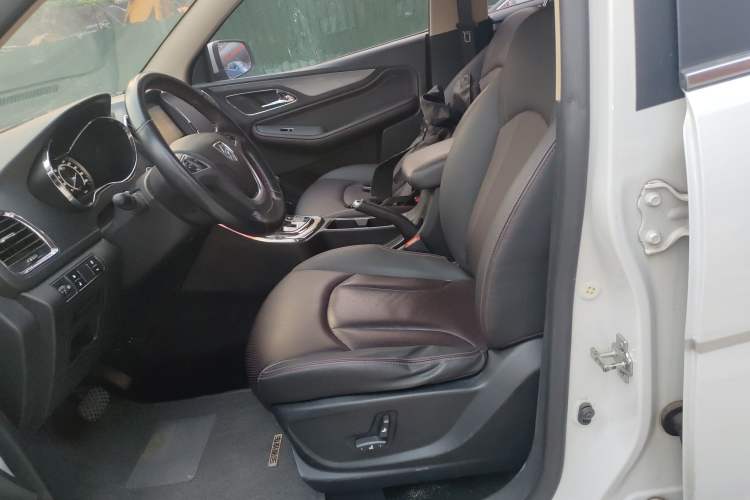 Used Baojun 560 2016 1.8L iAMT Luxury Model