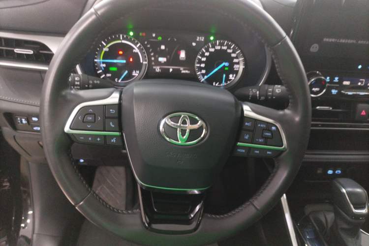 Used Toyota Highlander 2022 Dual-Engine 2.5L Four-Wheel Drive Prestige Version 7 Seats