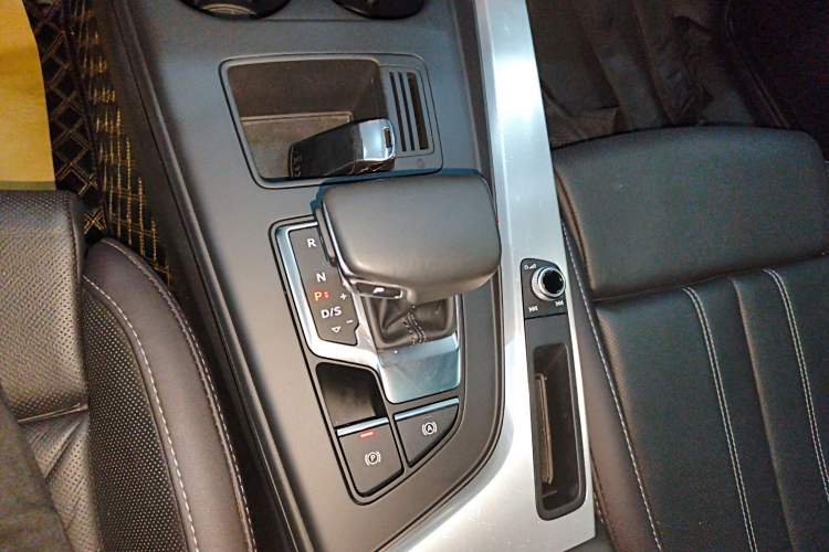 Used Audi A4L 2022 40 TFSI Fashion Dynamic Model