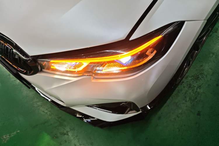 Used BMW 3 Series 2021 Second Facelift 325Li M Sport Package
