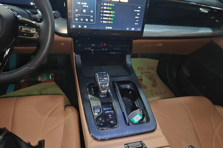 Used GAC Trumpchi ES9 2024 PHEV with 143 km Max
