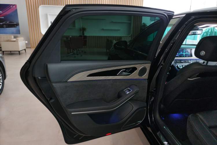 Used Hongqi H9 2020 2.0T Smart Connect Flagship Edition
