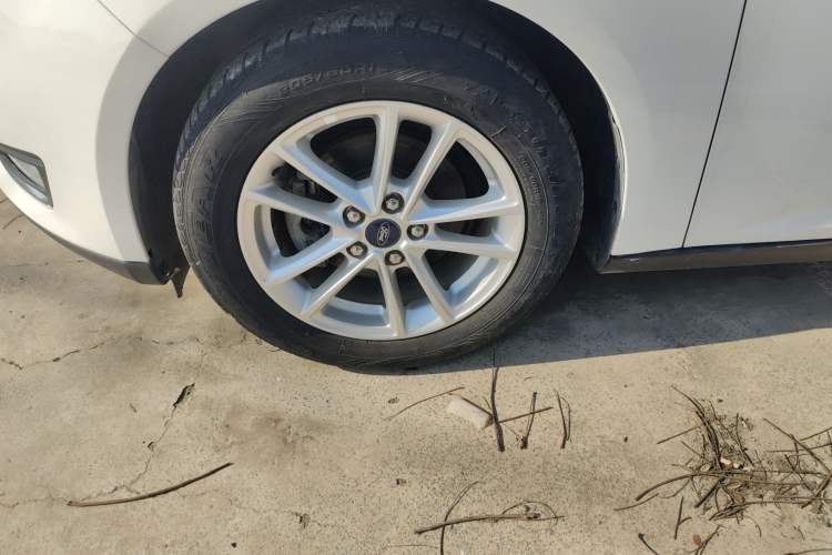 Used Ford Focus 2017 Sedan 1.6L Automatic Fashion Edition Smart Drive Version