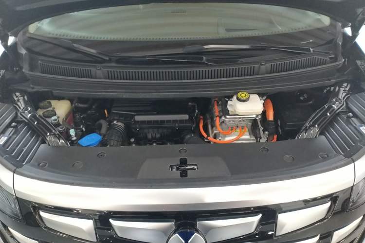 Used Denza D9 2023 DM-i 965 Luxury Model
