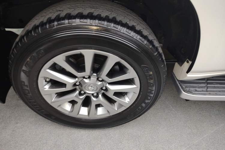 Used Toyota Prado 2018 3.5L Automatic TX-L NAVI with Rear-Mounted Spare Tire
