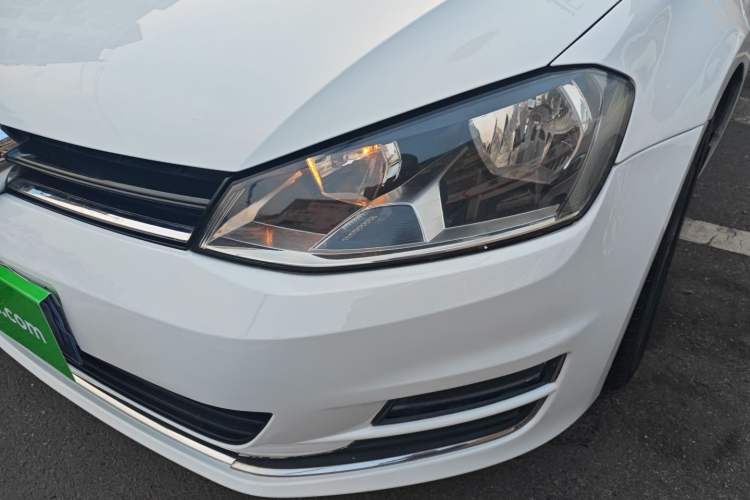 Used Volkswagen Golf 2016 230TSI Automatic Comfort Version
