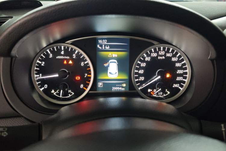 Used Nissan Tiida 2019 1.6L CVT Smart Drive Version China VI Standard
