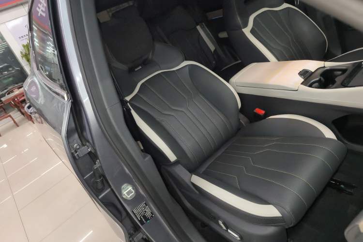 Used JETOUR Shanhai Shanhai L6 2024 1.5TD DHT PRO
