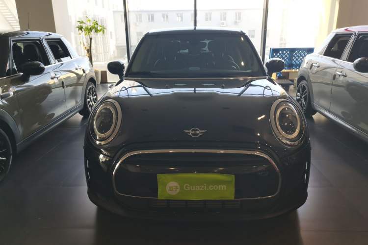 Used  MINI 2023 Updated 1.5T COOPER Artist Five-Door Edition
