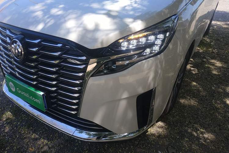 Used Buick GL8 2023 ES Lu Zun Comfort Model
