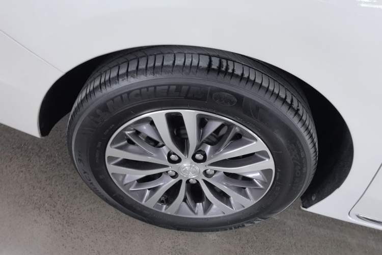 Used Buick GL8 2023 ES Lu Zun Deluxe Model
