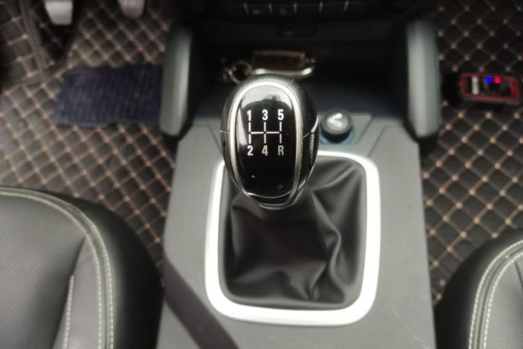 Used Geely Auto Vision X6 2016 1.8L Manual Luxury Model