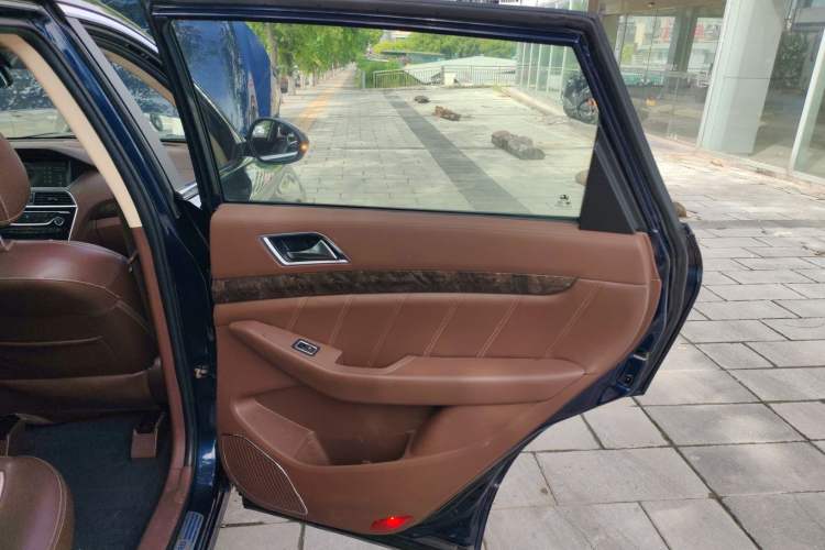 Used Leopaard CS10 2017 1.5T CVT Luxury Model
