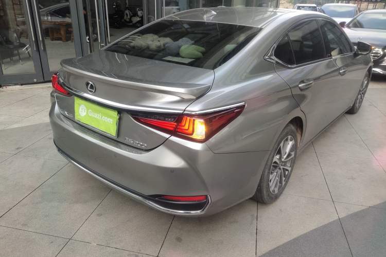 Used Lexus ES 2022 200 Excellence Edition