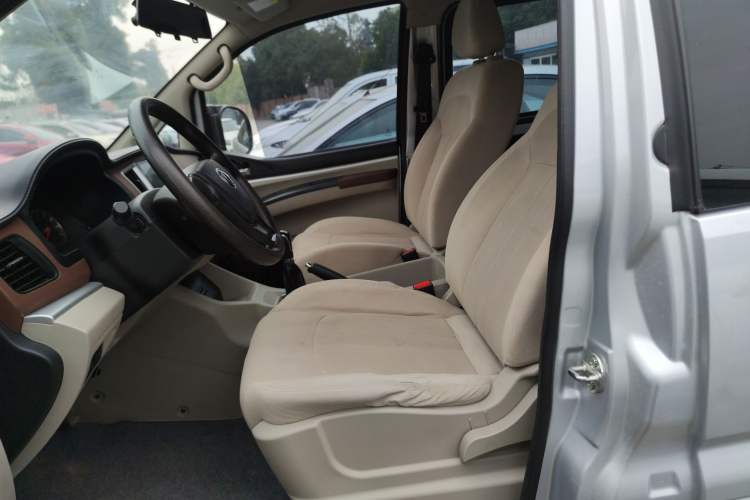 Used FORTHING Lingzhi 2019 Facelifted M5L 1.6L 7-Seater Base Model China VI Standard