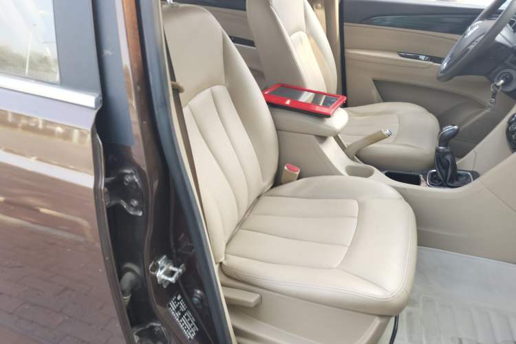 Used Baojun 730 2016 1.5L Manual Comfort Version 7 Seats China V Emission Standard
