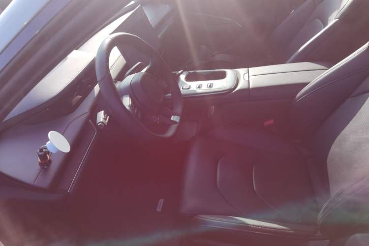 Used  SU7 2024 Rear-Drive Standard Founder Edition
