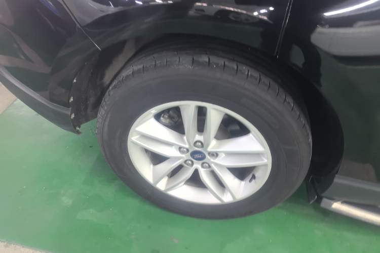 Used Ford Edge 2018 Facelifted EcoBoost 245 Two-Wheel-Drive Platinum Edition 5 Seats China V Emission Standard
