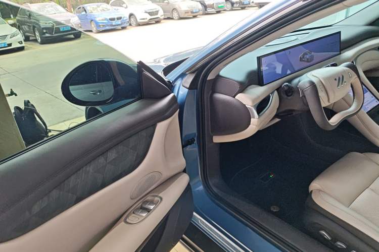 Used  L6 2024 Max Standard Edition
