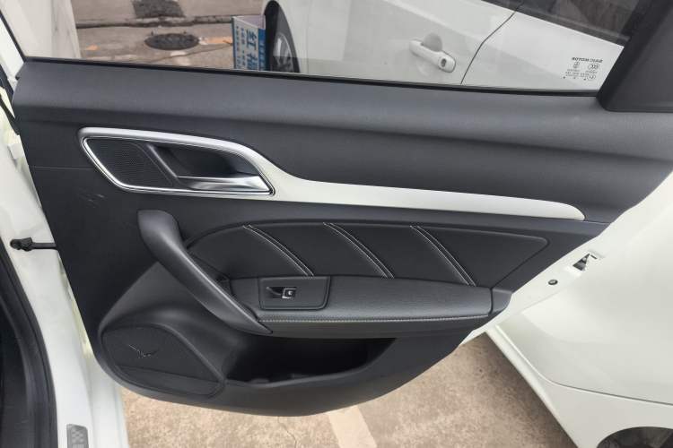 Used MG 6 2017 20T Manual Luxury Smart Connect Version China V Standard
