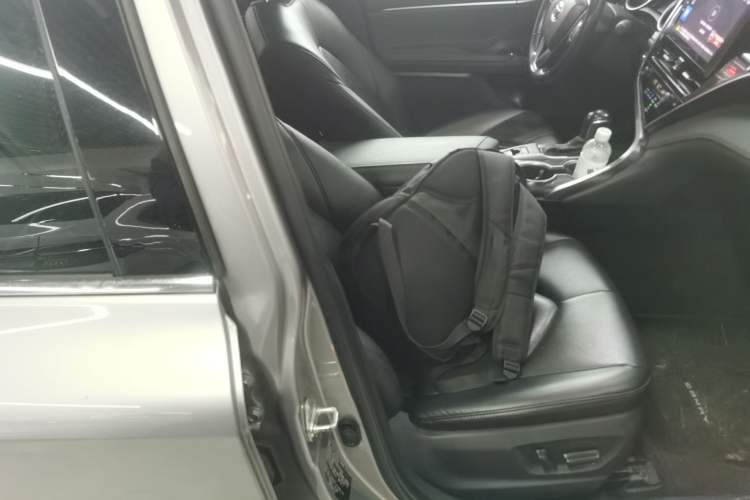 Used Toyota Camry 2021 2.0G Luxury Edition